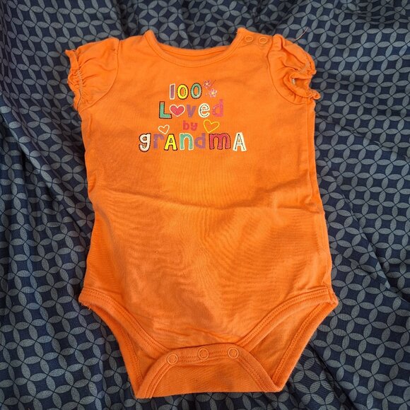 100% loved by grandma onesie - Picture 1 of 9